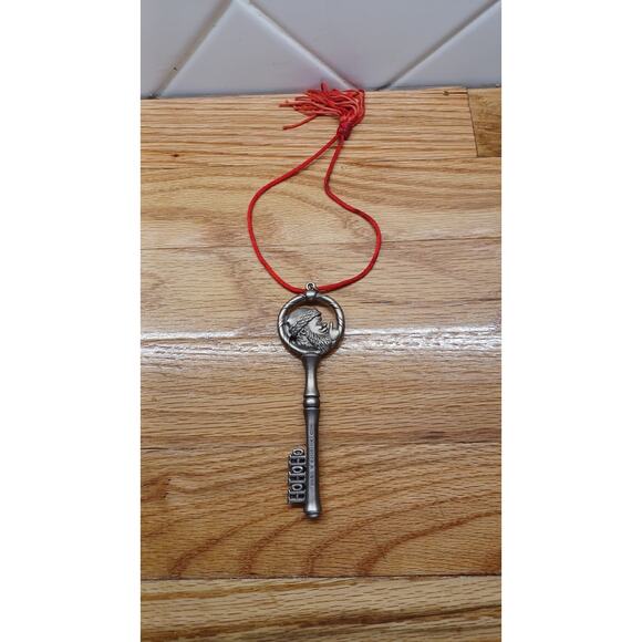 Hallmark HoHoHo Santa Key Silver - Picture 2 of 3